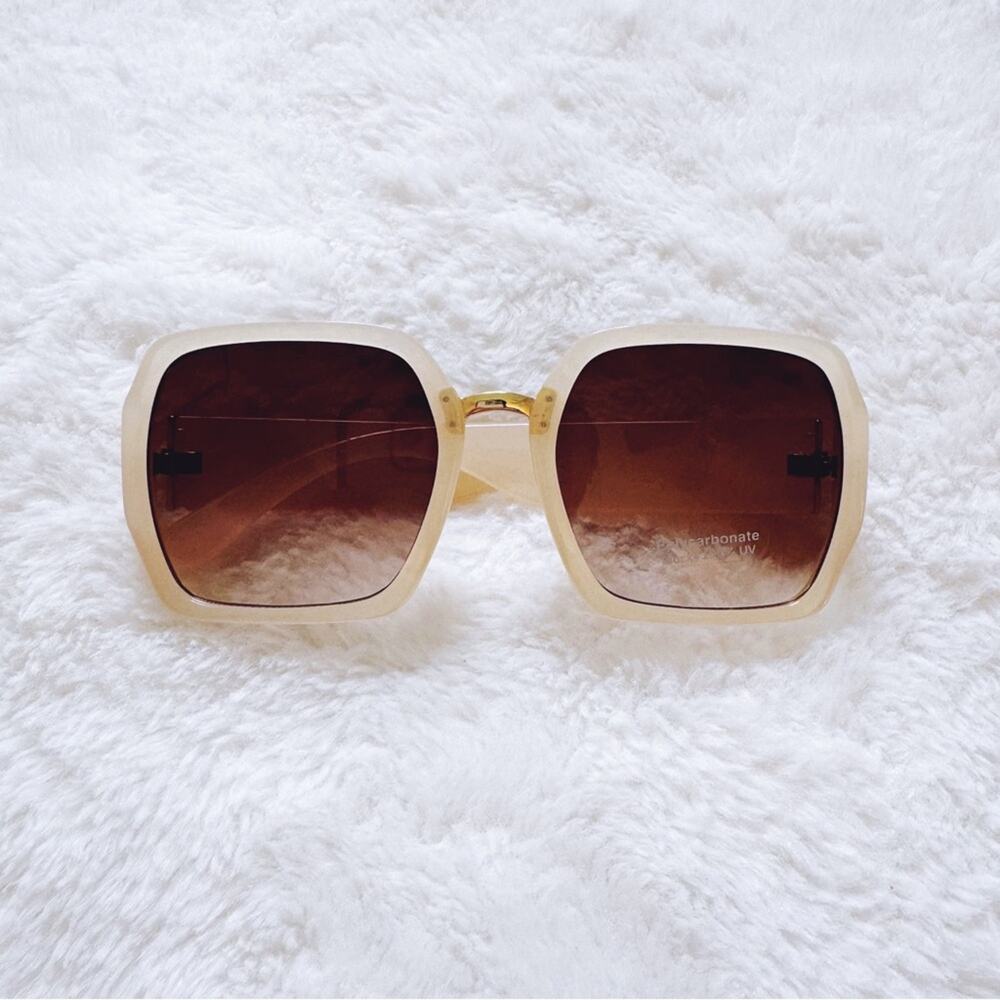 Layla Clear Beige Sleek Square Sunglasses